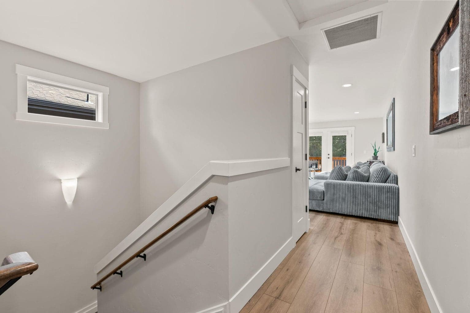 Photo of 347 E Jefferson Avenue 28 of 74