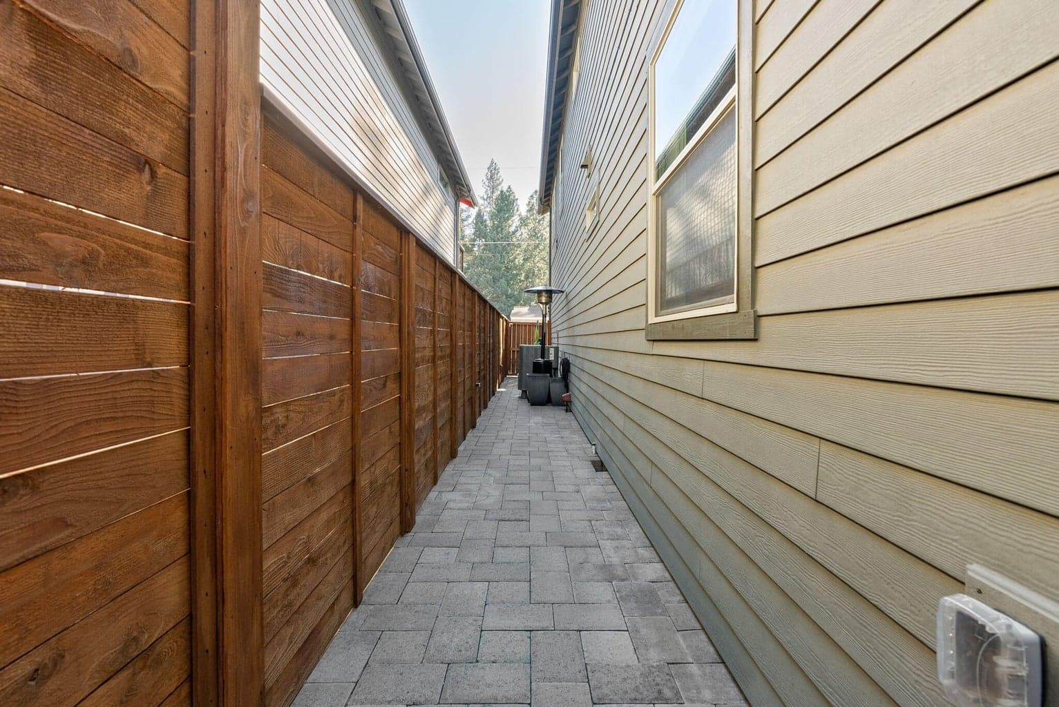 Photo of 347 E Jefferson Avenue 39 of 74