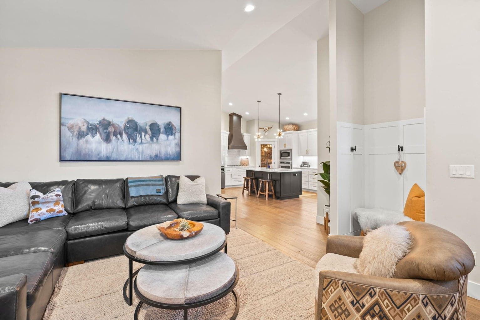 Photo of 347 E Jefferson Avenue 10 of 74