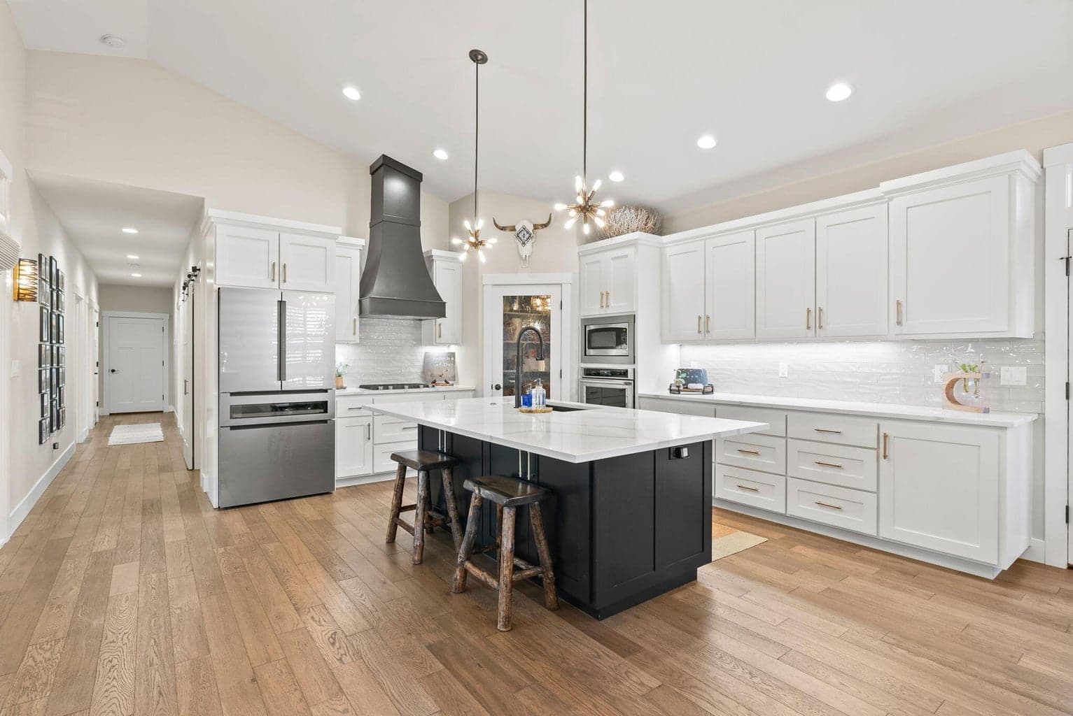 Photo of 347 E Jefferson Avenue 11 of 74