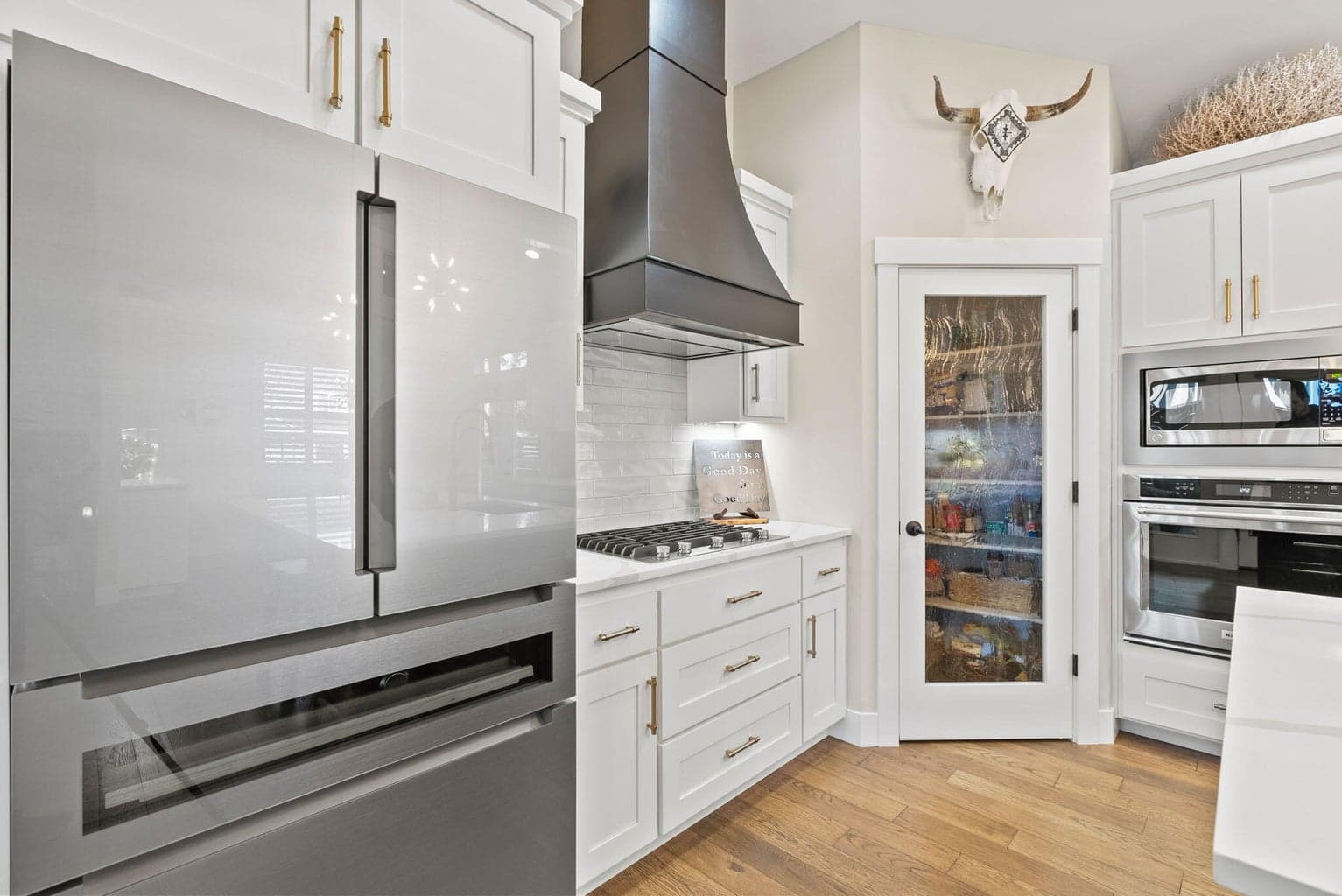 Photo of 347 E Jefferson Avenue 15 of 74