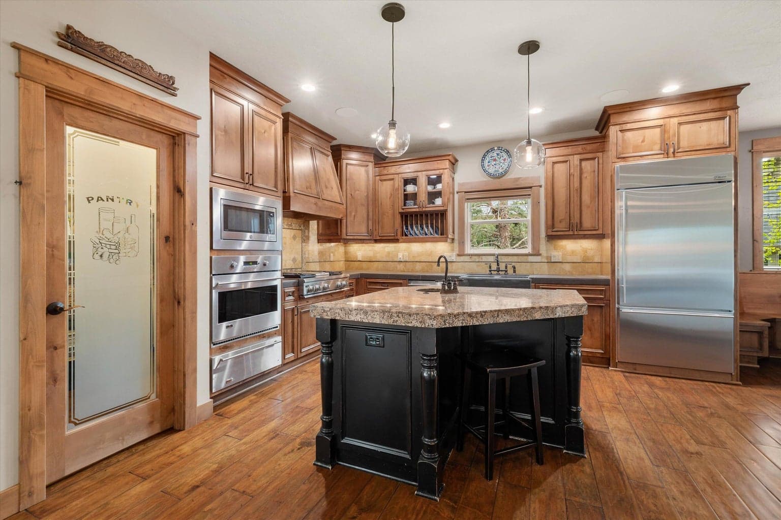 Photo of 1255 NW Constellation Drive 8 of 54