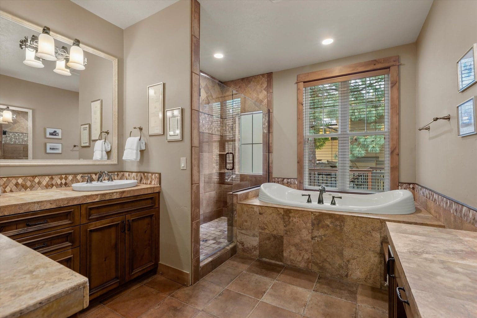 Photo of 1255 NW Constellation Drive 19 of 54