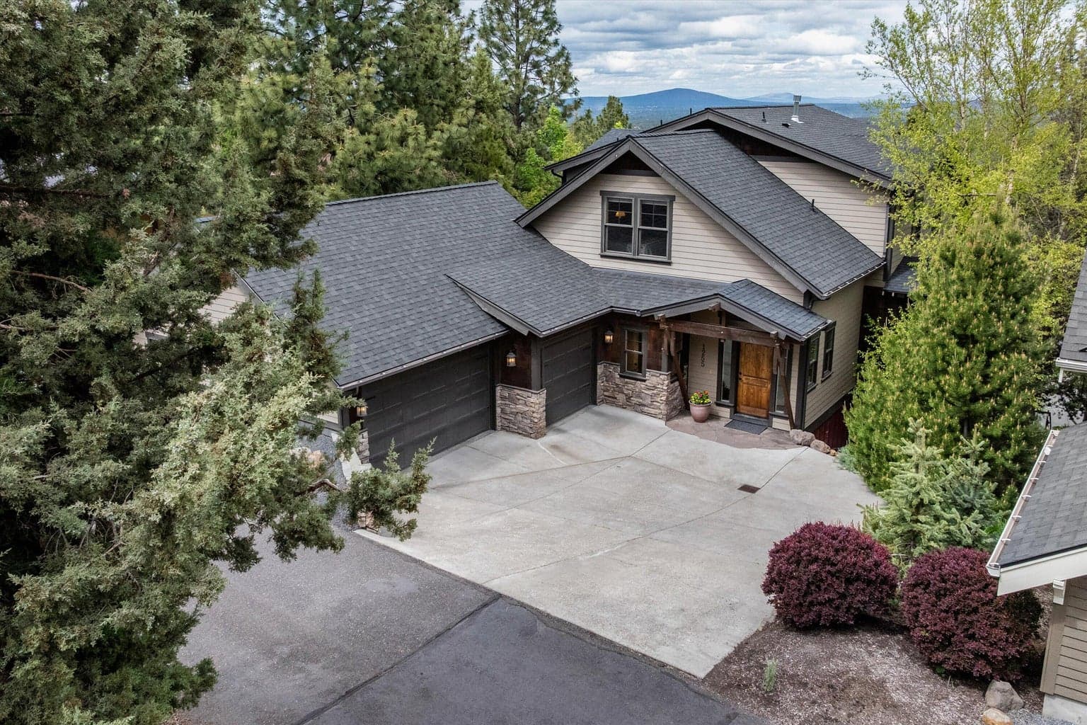 Photo of 1255 NW Constellation Drive 43 of 54
