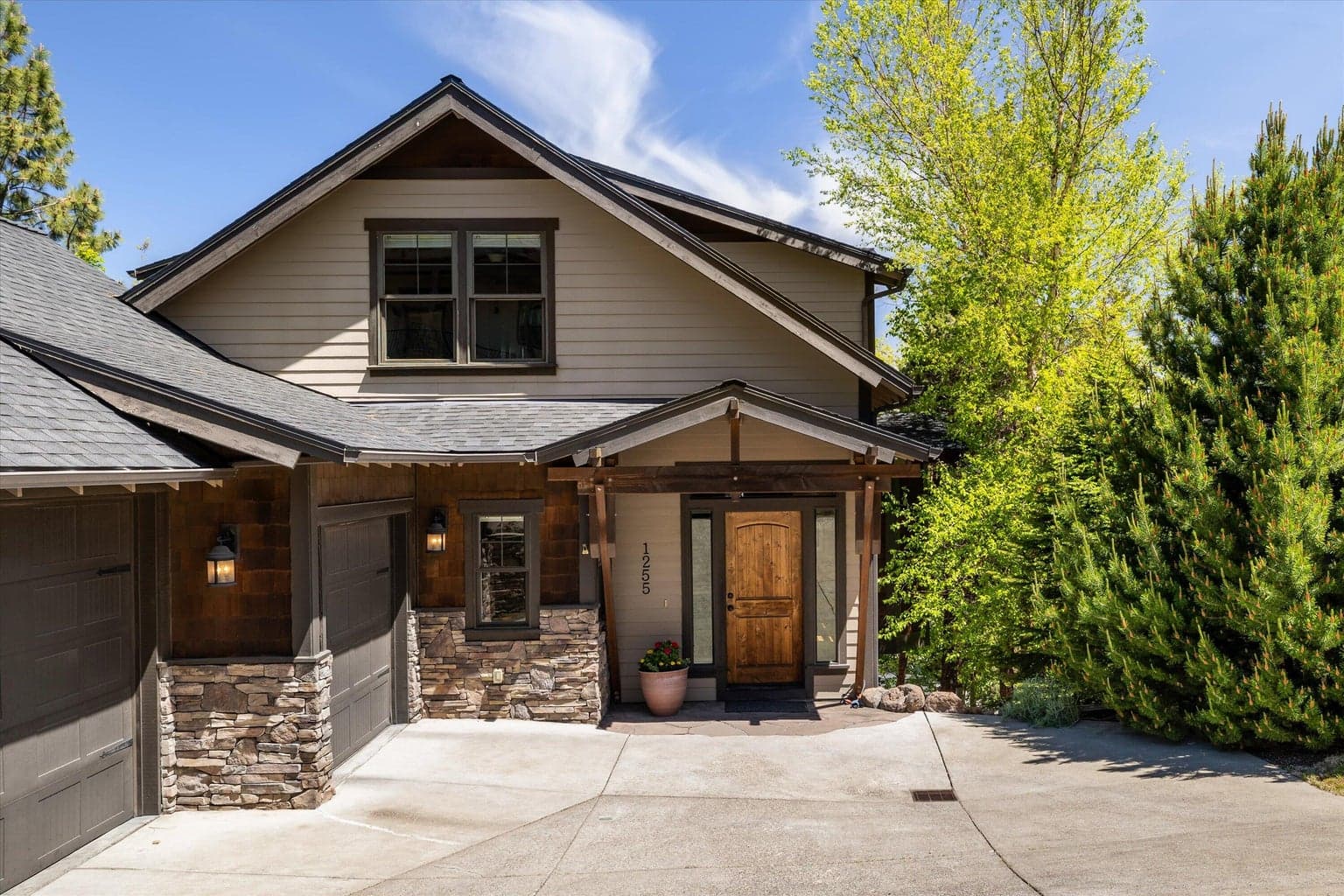 Photo of 1255 NW Constellation Drive 46 of 54