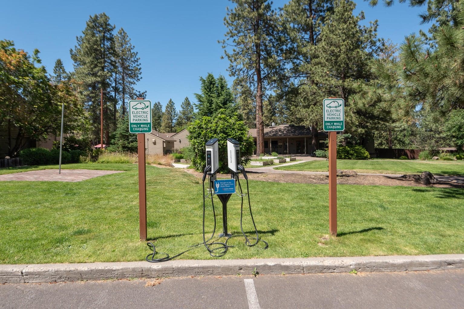 Photo of 18575 SW Century Drive 25 of 33