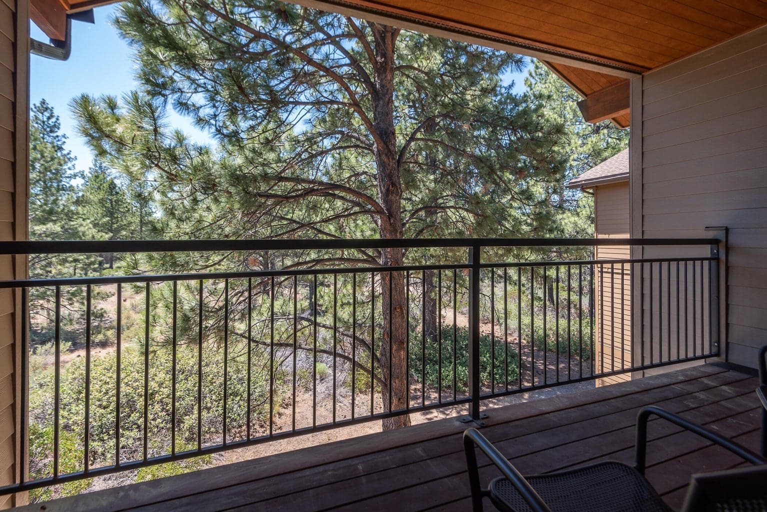 Photo of 18575 SW Century Drive 16 of 33