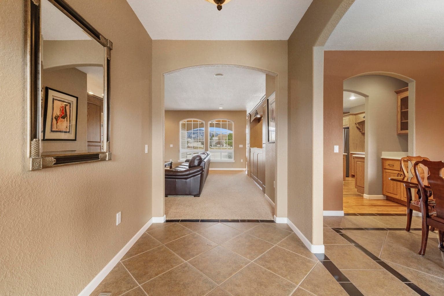 Photo of 2835 Front 4 of 36