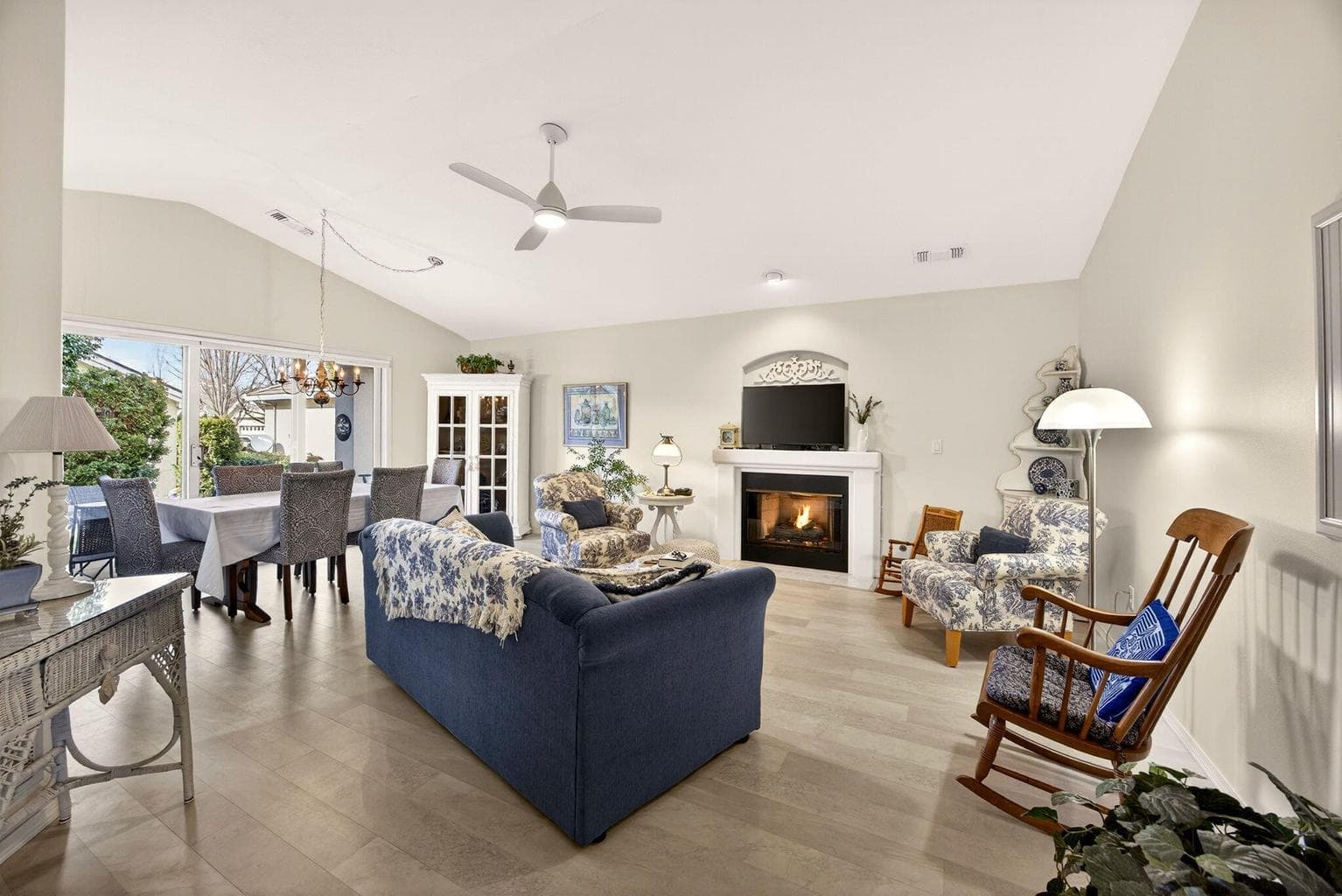 Photo of 614 Cherrywood 4 of 32