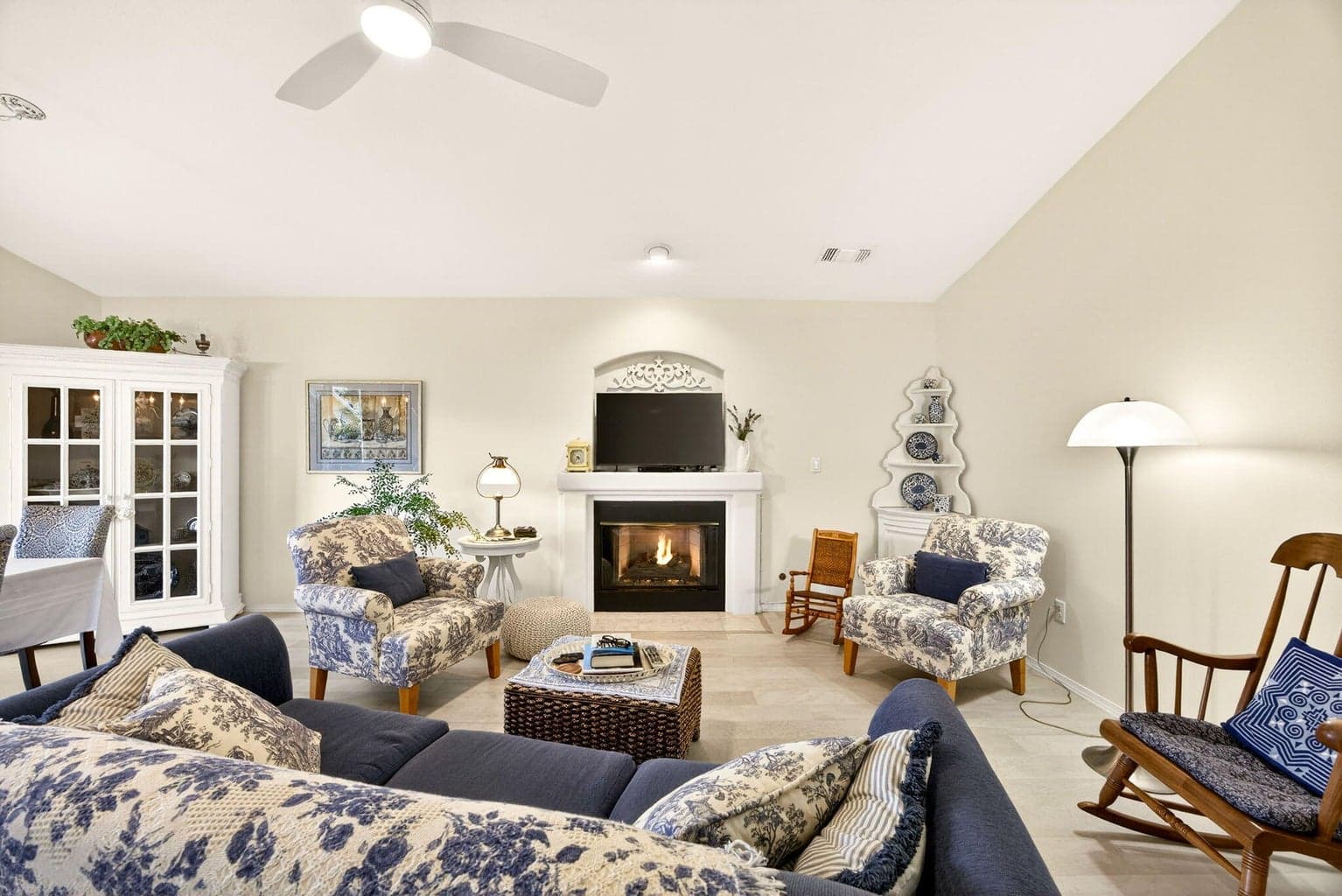 Photo of 614 Cherrywood 5 of 32