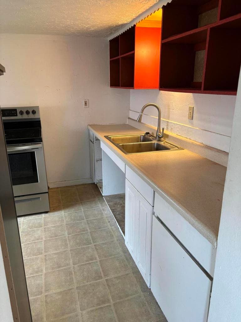Photo of 1235 NW Harwood Avenue 12 of 17