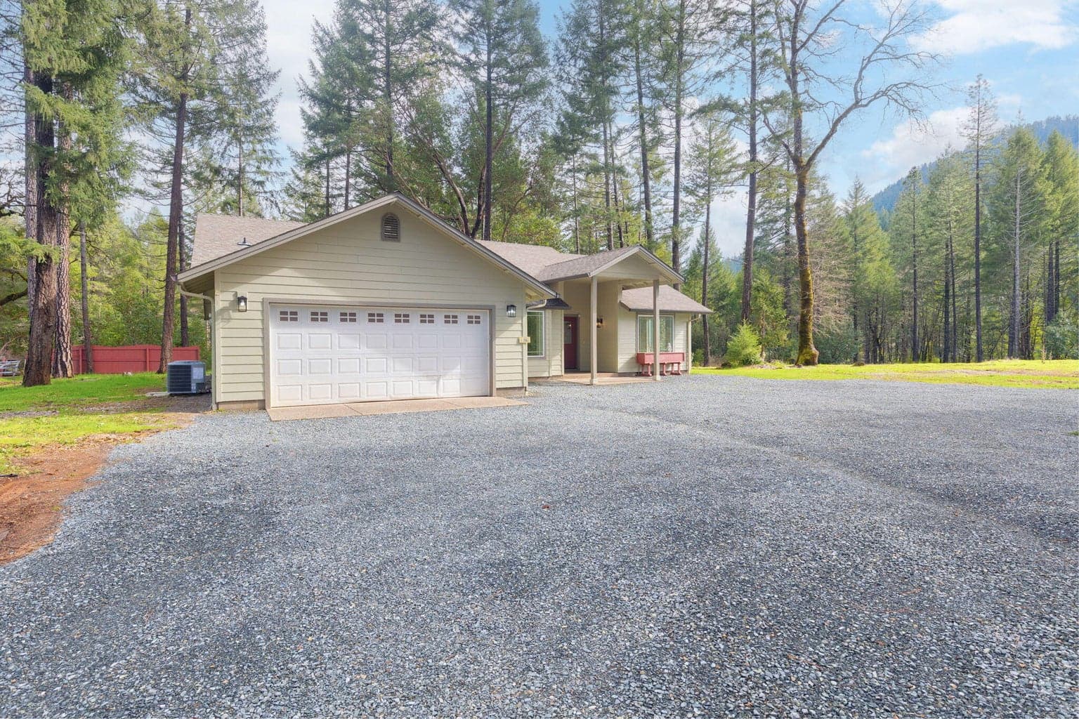 Photo of 11260 Redwood 2 of 35