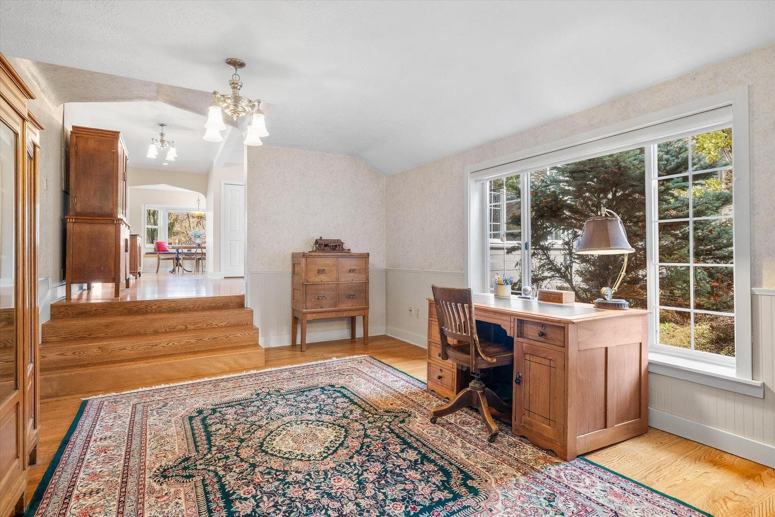 Photo of 898 NW Riverside Boulevard 21 of 44