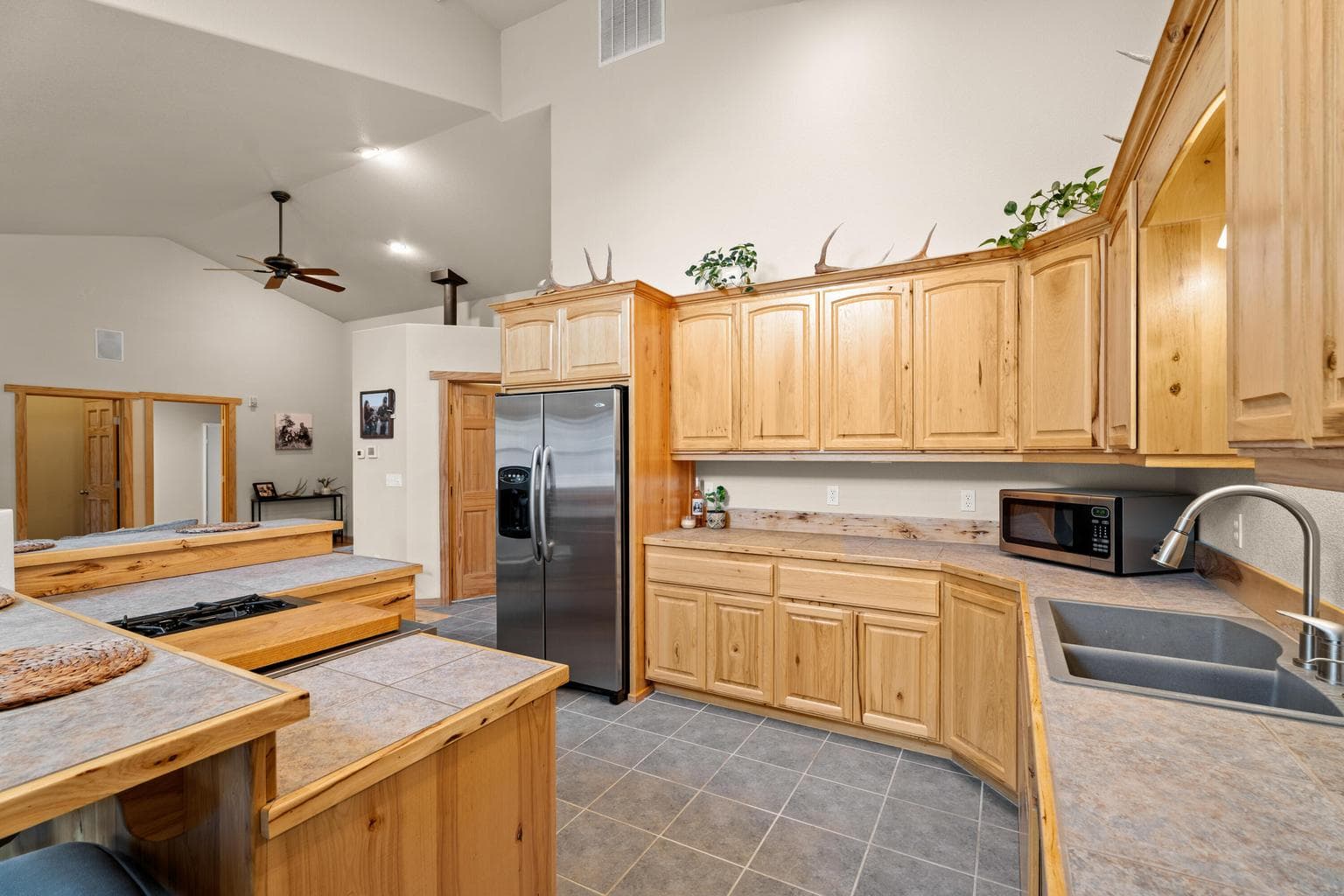 Photo of 6323 SE Cedar Hills Court 9 of 66