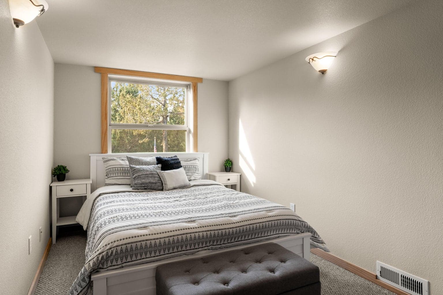 Photo of 6323 SE Cedar Hills Court 38 of 66