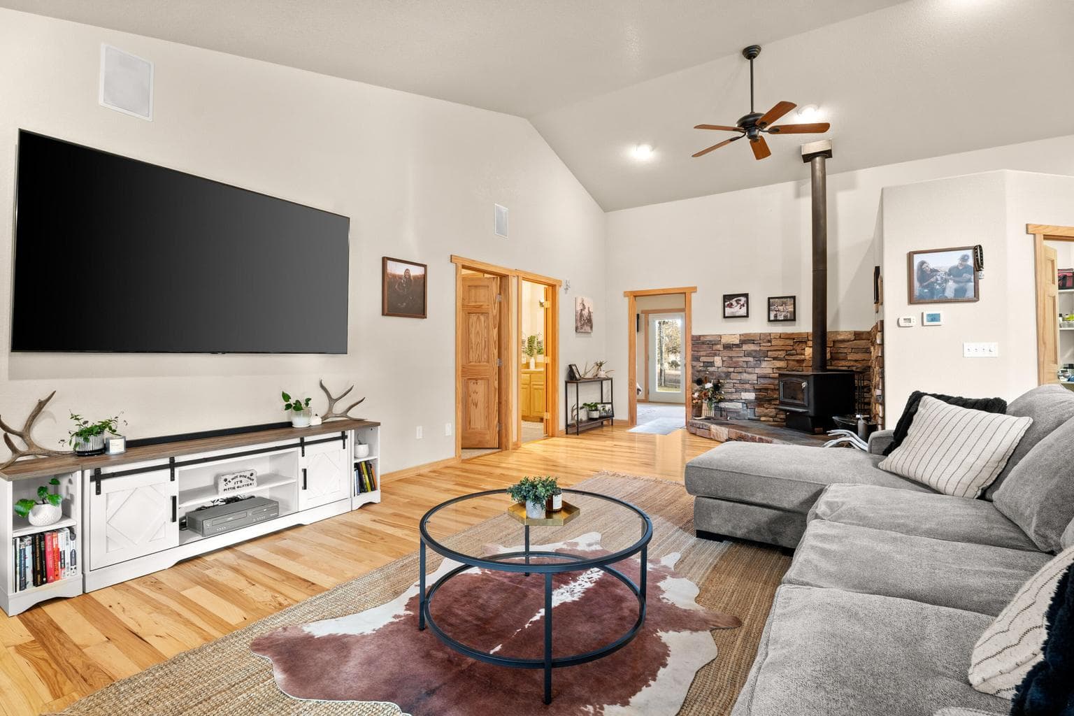Photo of 6323 SE Cedar Hills Court 18 of 66