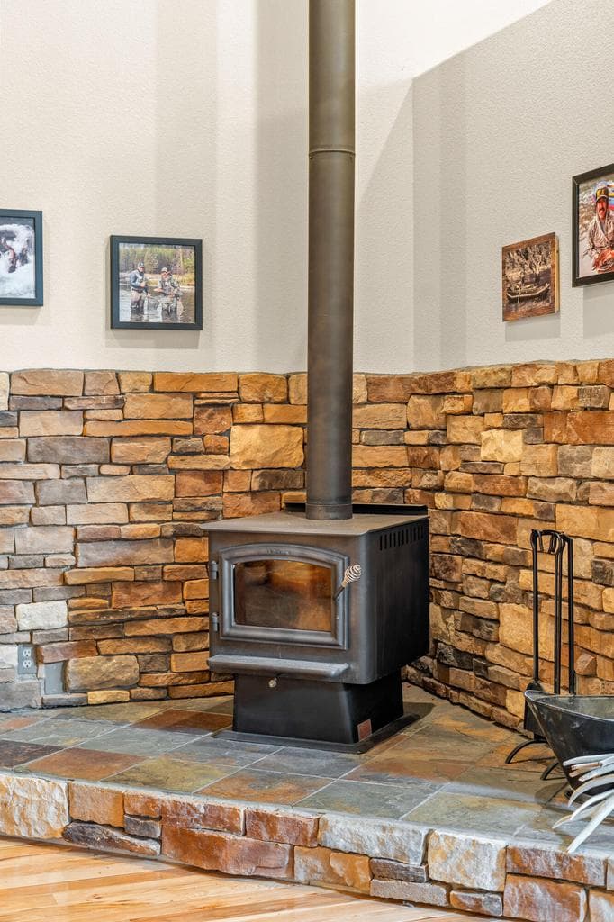 Photo of 6323 SE Cedar Hills Court 20 of 66