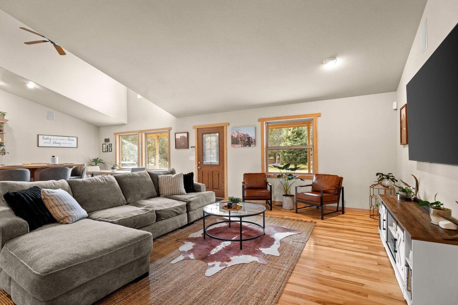 Photo of 6323 SE Cedar Hills Court 16 of 66
