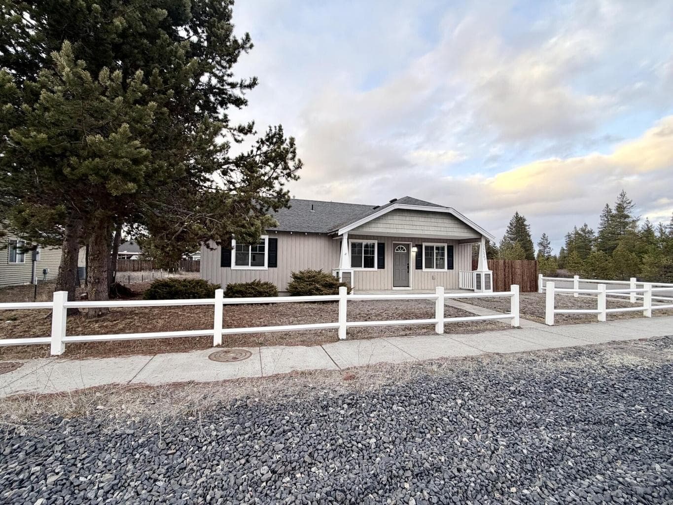 Photo of 16698 Wyatt 2 of 27