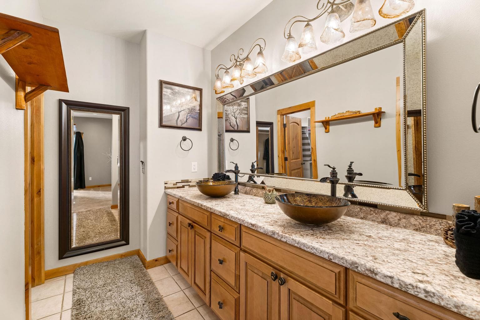 Photo of 17039 Cooper Drive 12 of 40