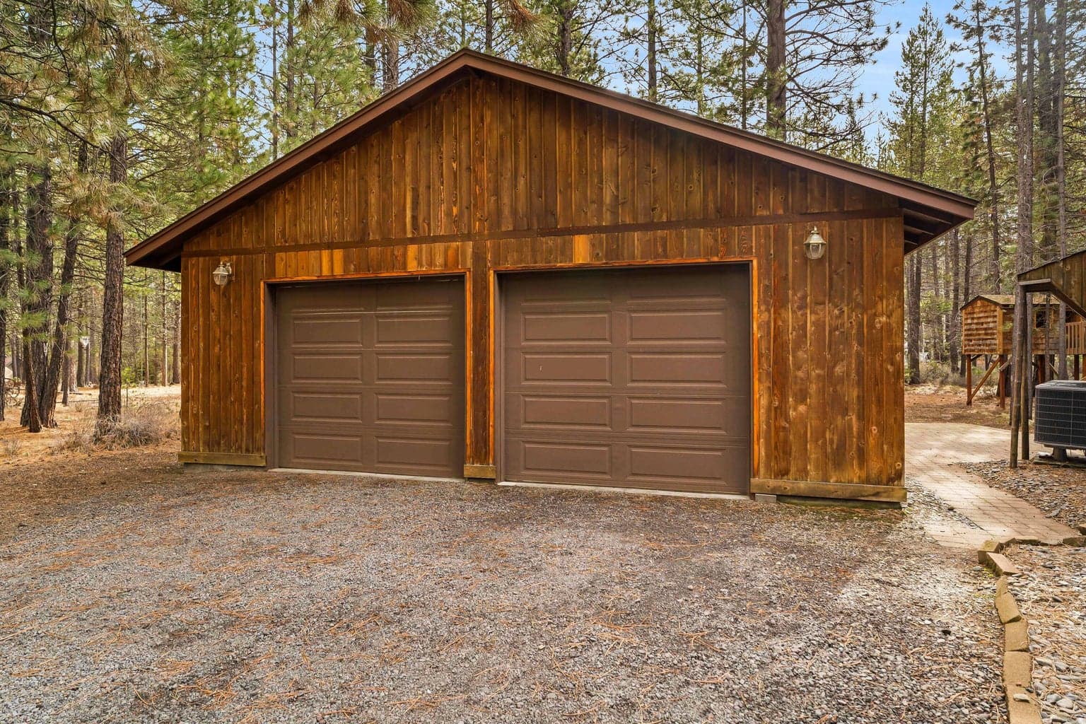 Photo of 17039 Cooper Drive 30 of 40