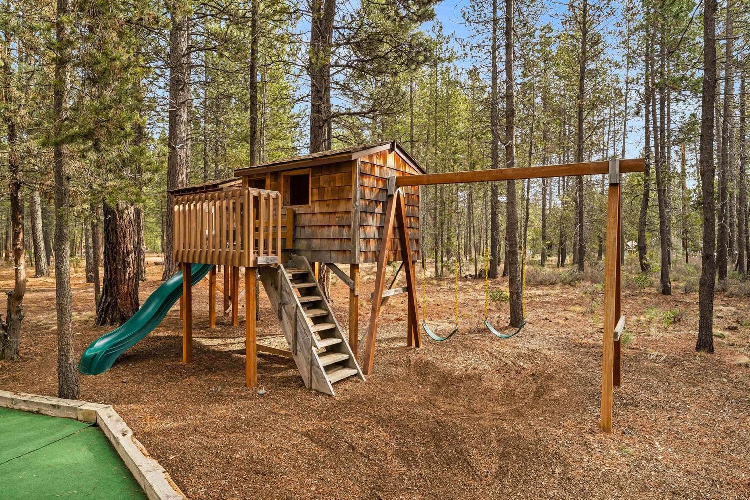 Photo of 17039 Cooper Drive 26 of 40