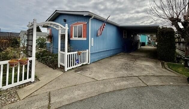 Photo of 2363 Pine 2 of 21
