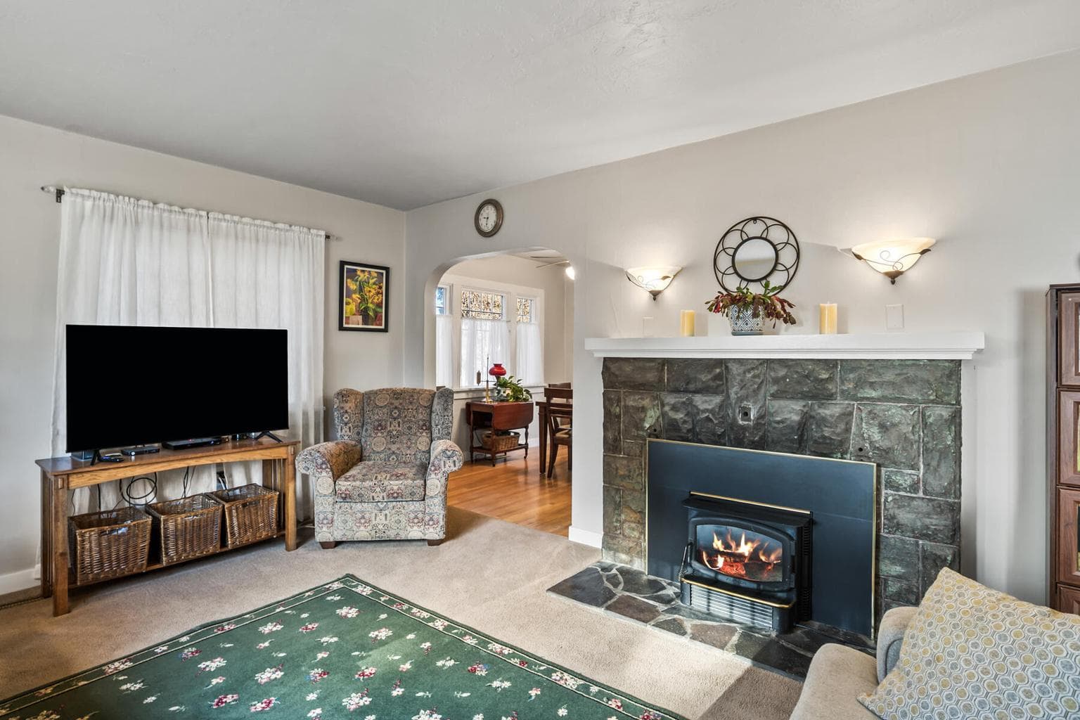 Photo of 429 NW State Street 11 of 38