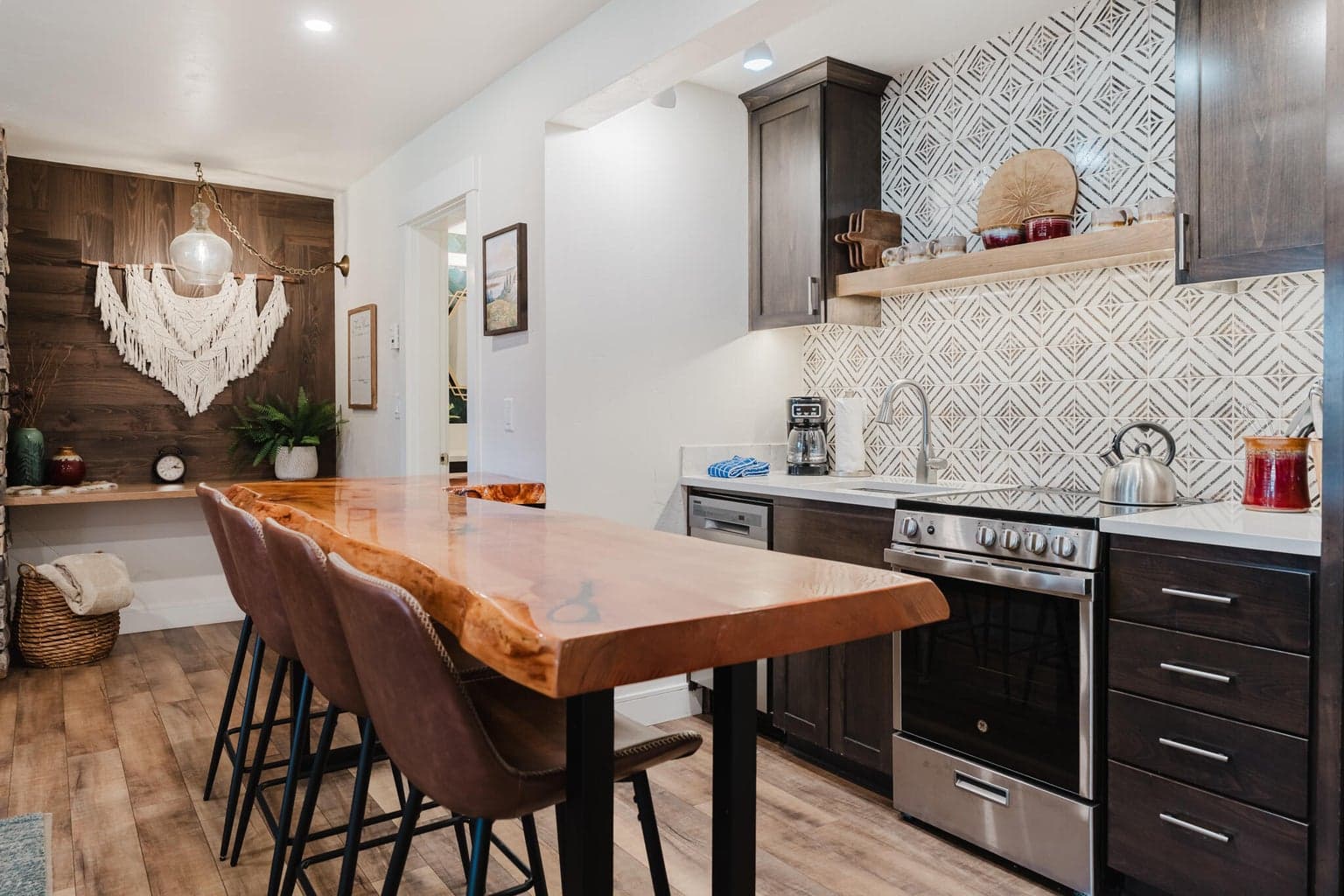 Photo of 18575 SW Century Drive 8 of 29