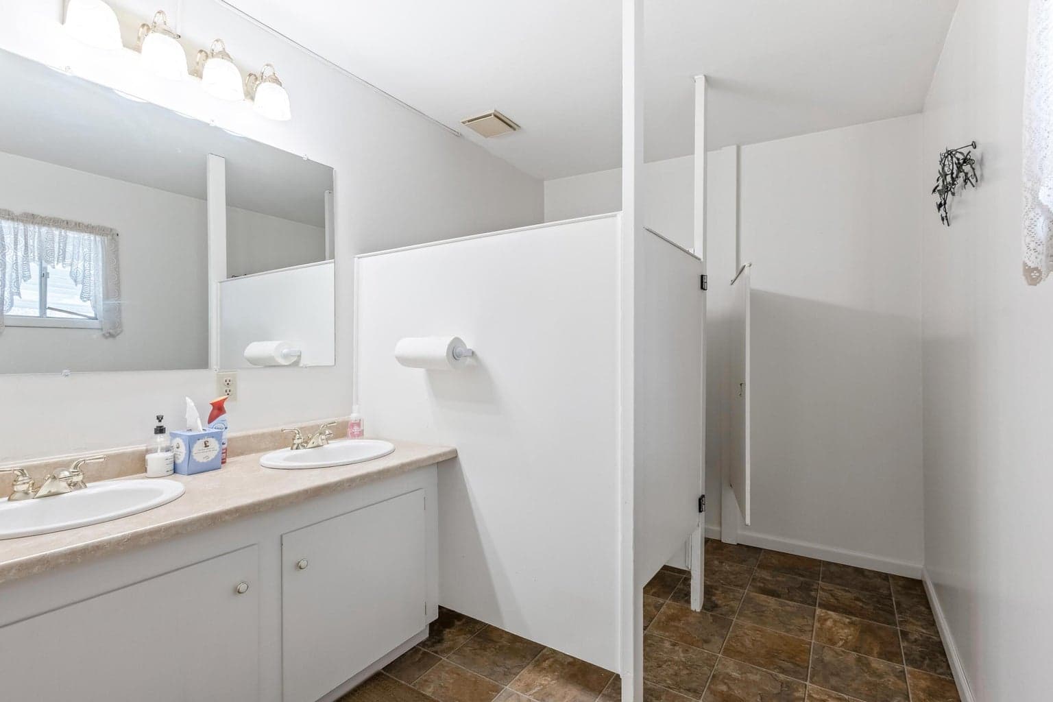 Photo of 521 NW 5th Street 20 of 24