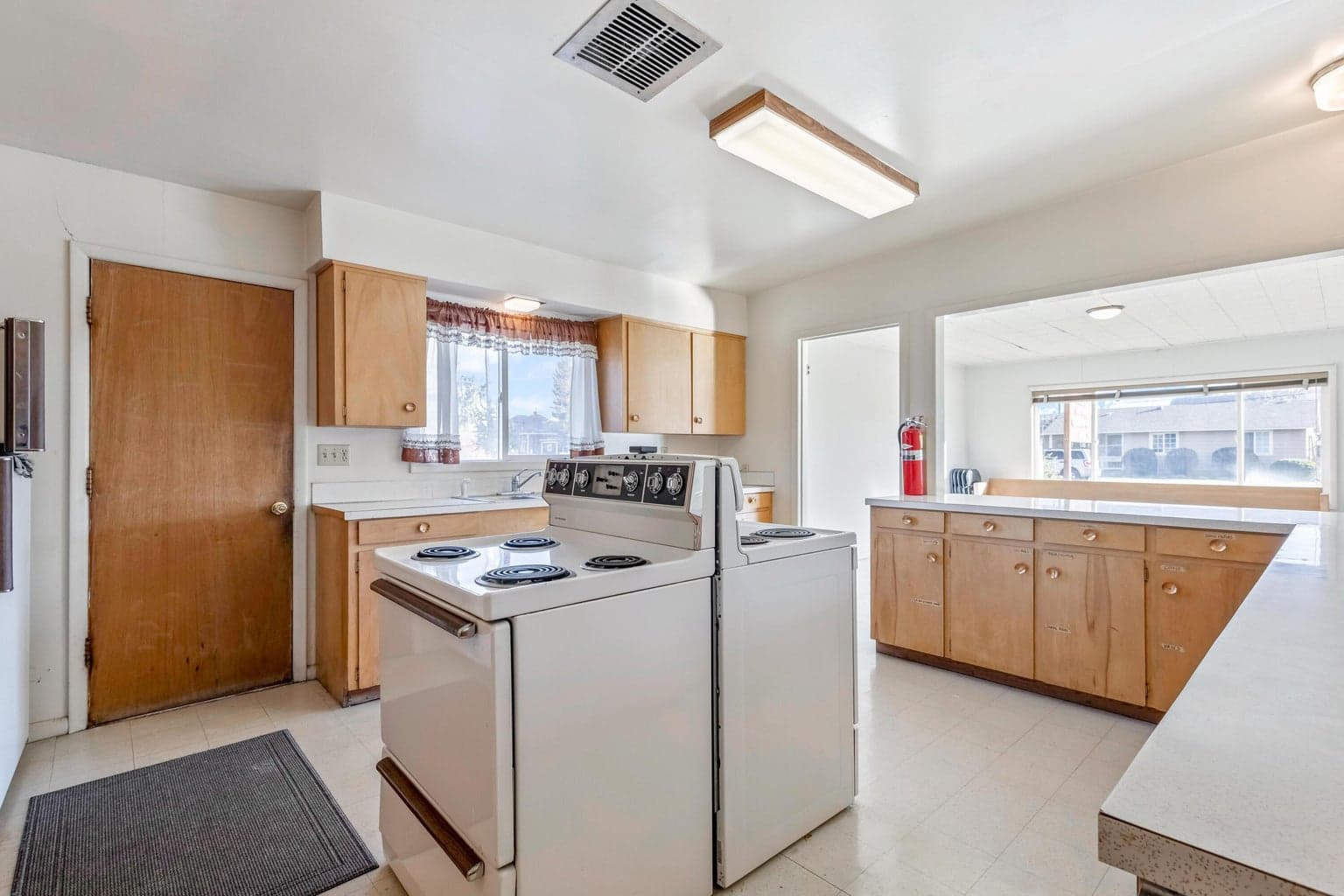 Photo of 521 NW 5th Street 16 of 24