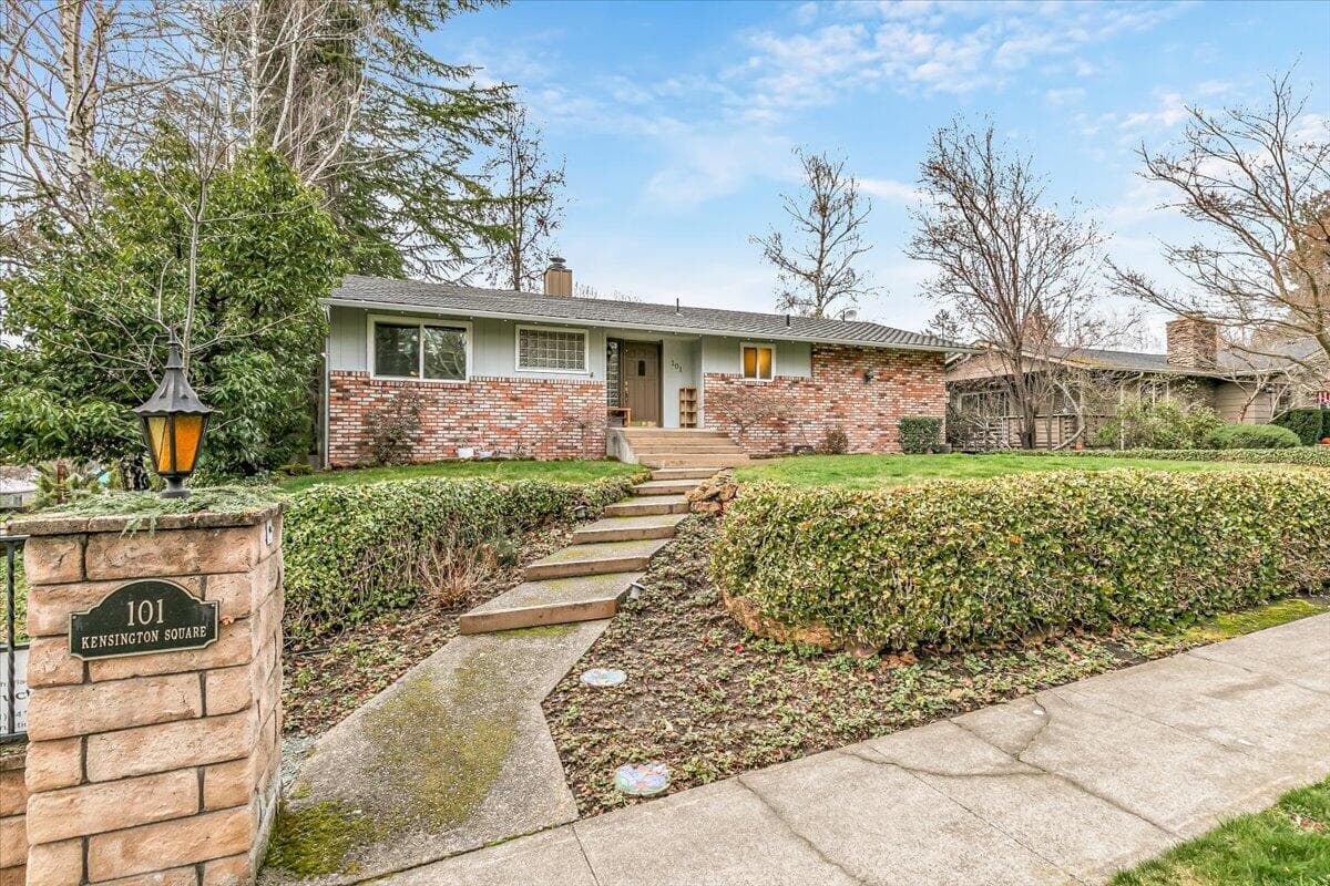 Photo of 101 Kensington Square 3 of 40