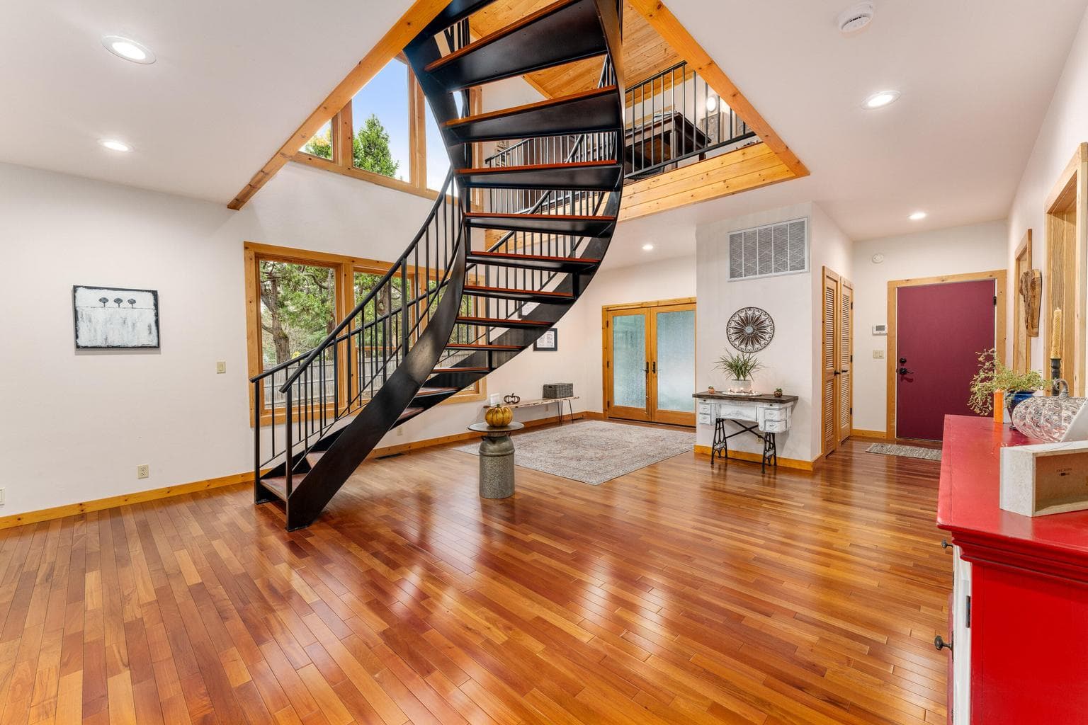 Photo of 5375 Averill 3 of 68