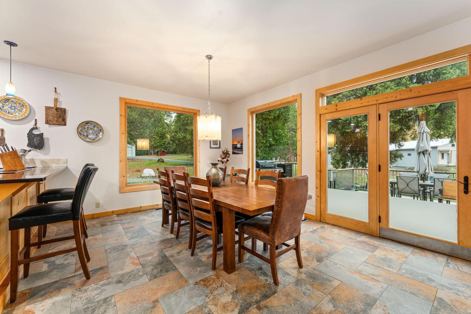 Photo of 5375 Averill 4 of 68