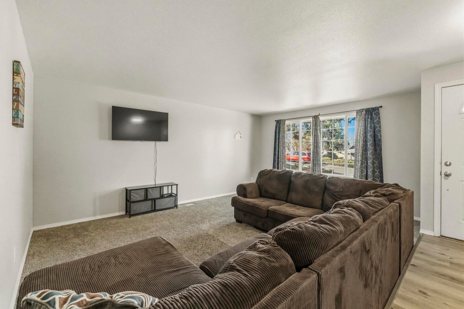 Photo of 2609 Berkeley 5 of 25