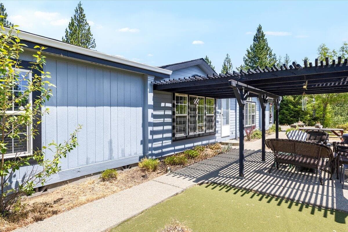 Photo of 4677 Williams 3 of 34