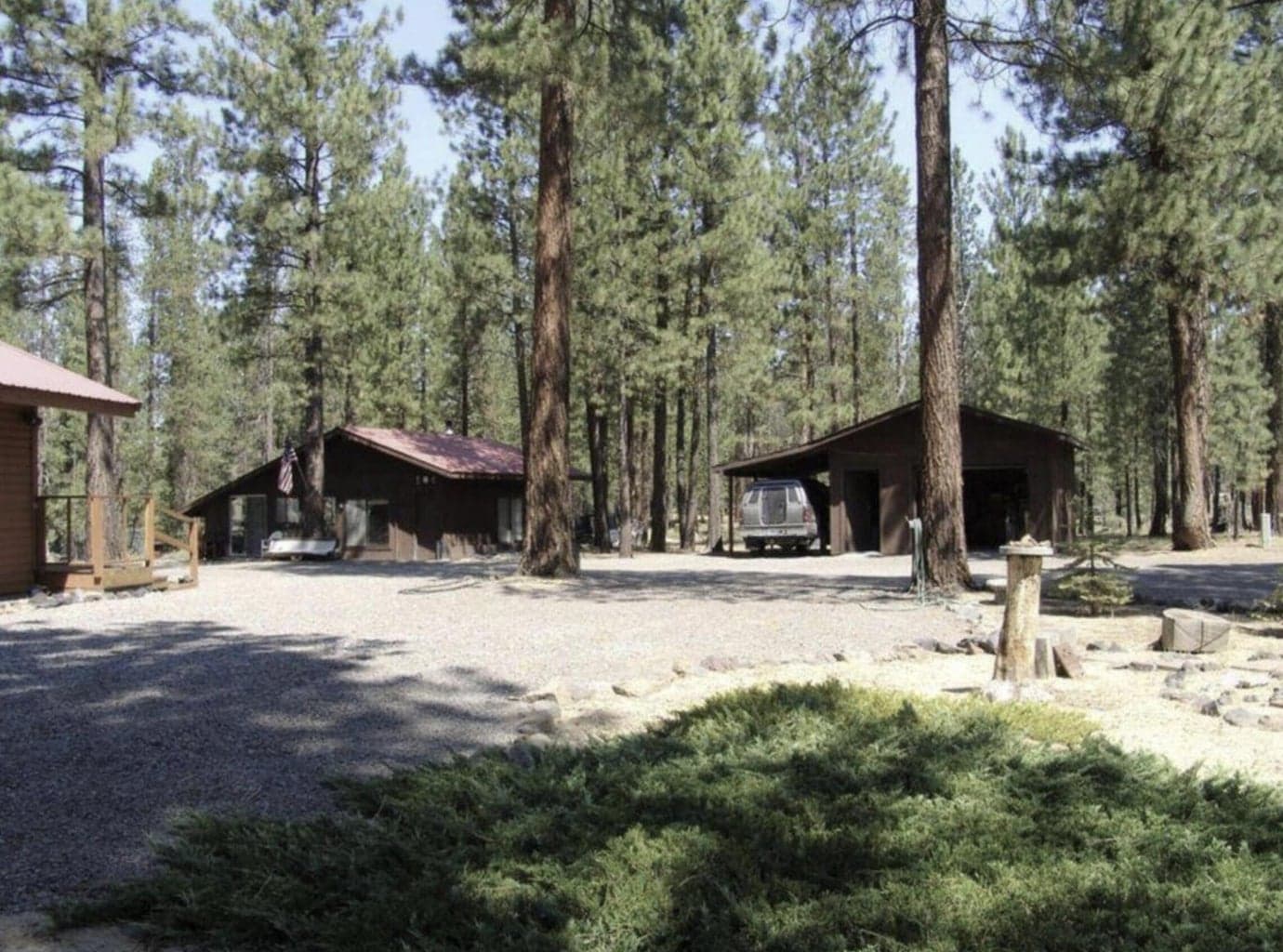 Photo of 52015 Old Wickiup 21 of 28