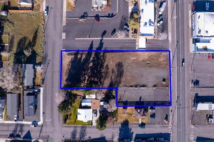 Photo of 660 SW 4th Street 17 of 19