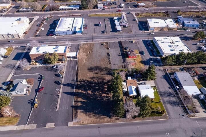 Photo of 660 SW 4th Street 15 of 19