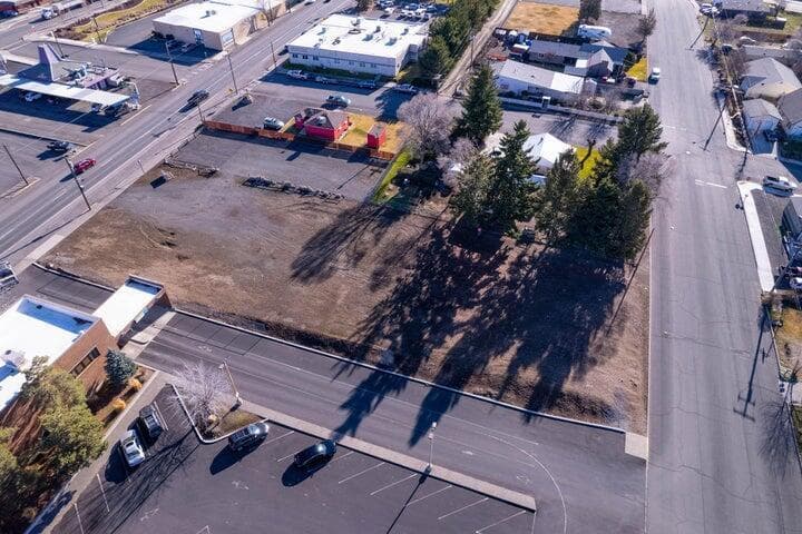Photo of 660 SW 4th Street 13 of 19