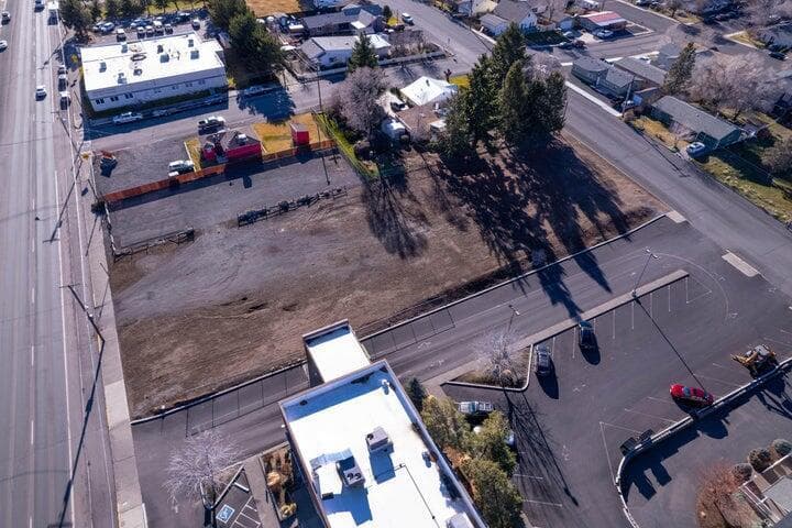 Photo of 660 SW 4th Street 12 of 19