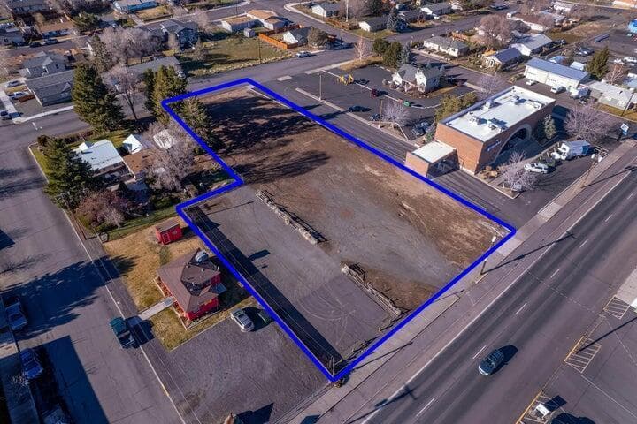 Photo of 660 SW 4th Street 7 of 19