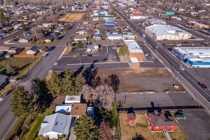 Photo of 660 4th 3 of 19