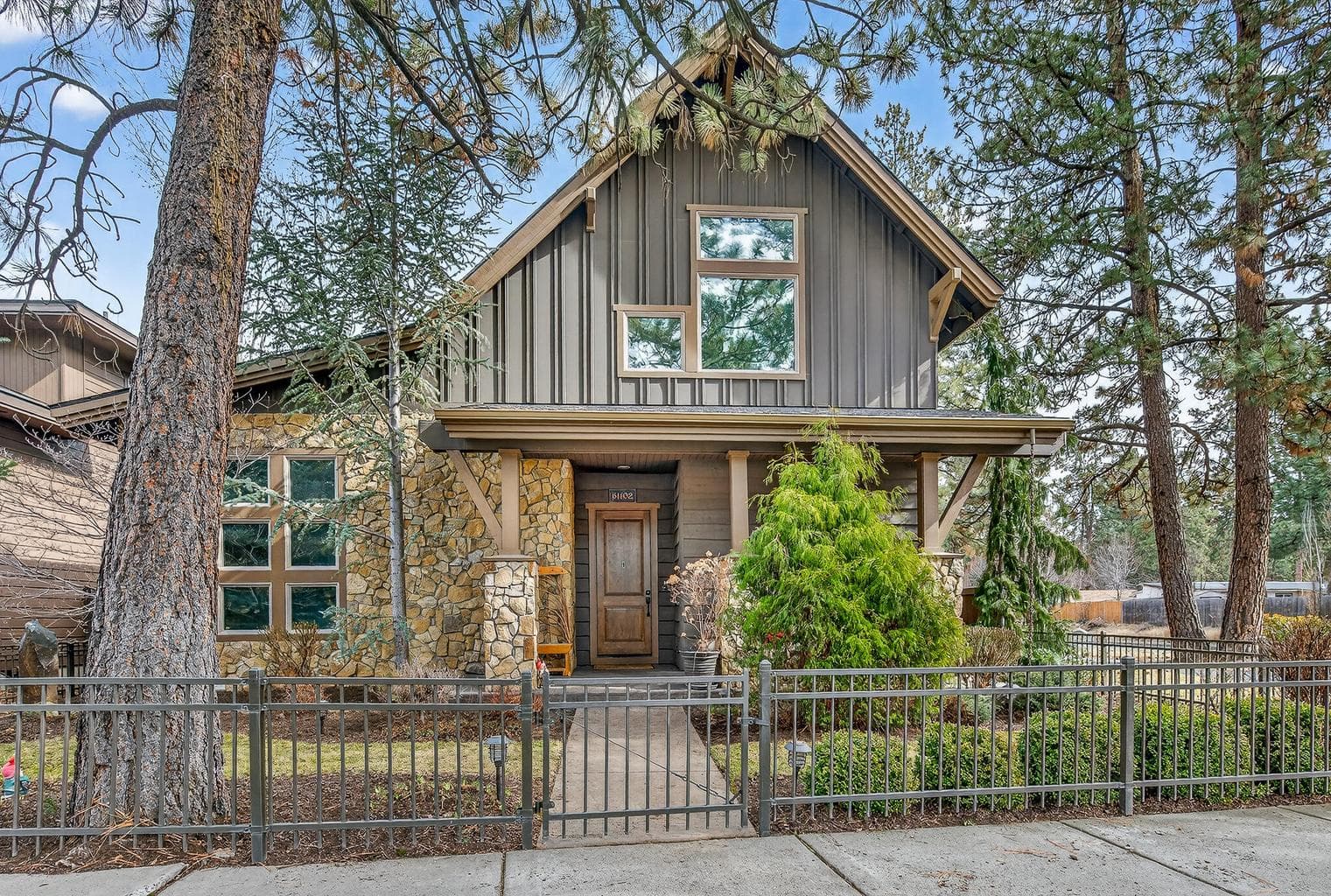 Photo of 61102 Aspen Rim 2 of 32