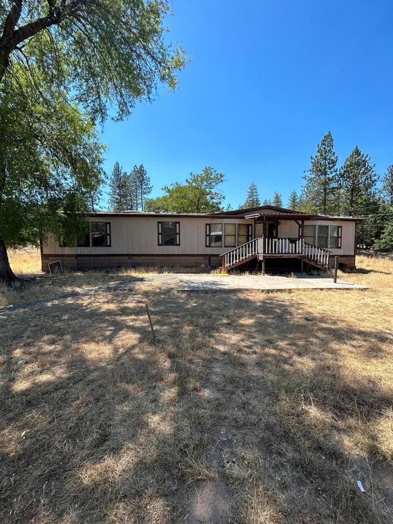Photo of 5845 Rhodes 2 of 19