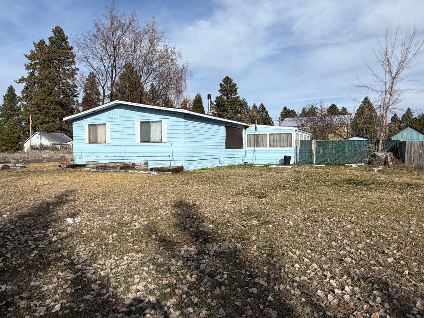 Photo of 3592 Lake 4 of 17
