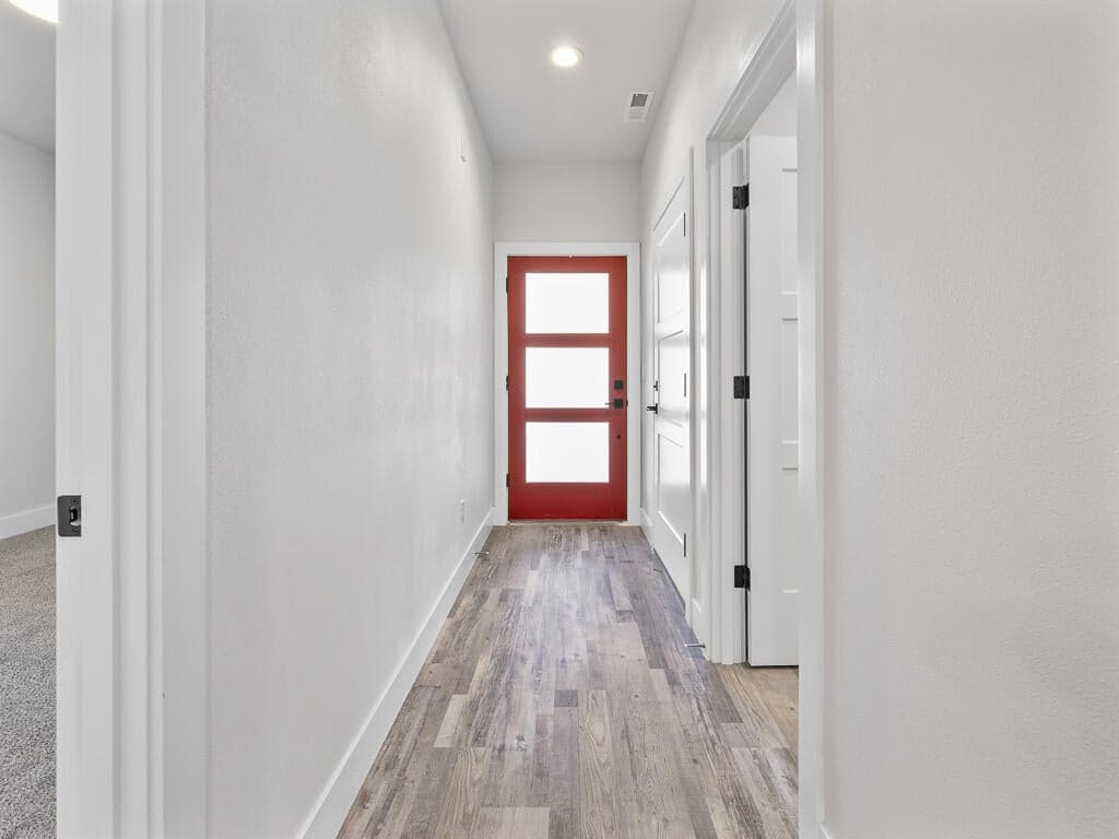 Photo of 1168 West Ridge 5 of 28