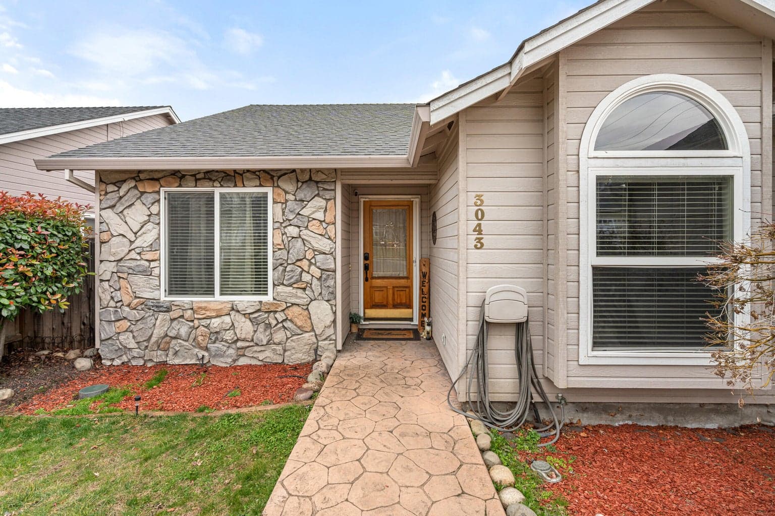 Photo of 3043 Colonial 3 of 23