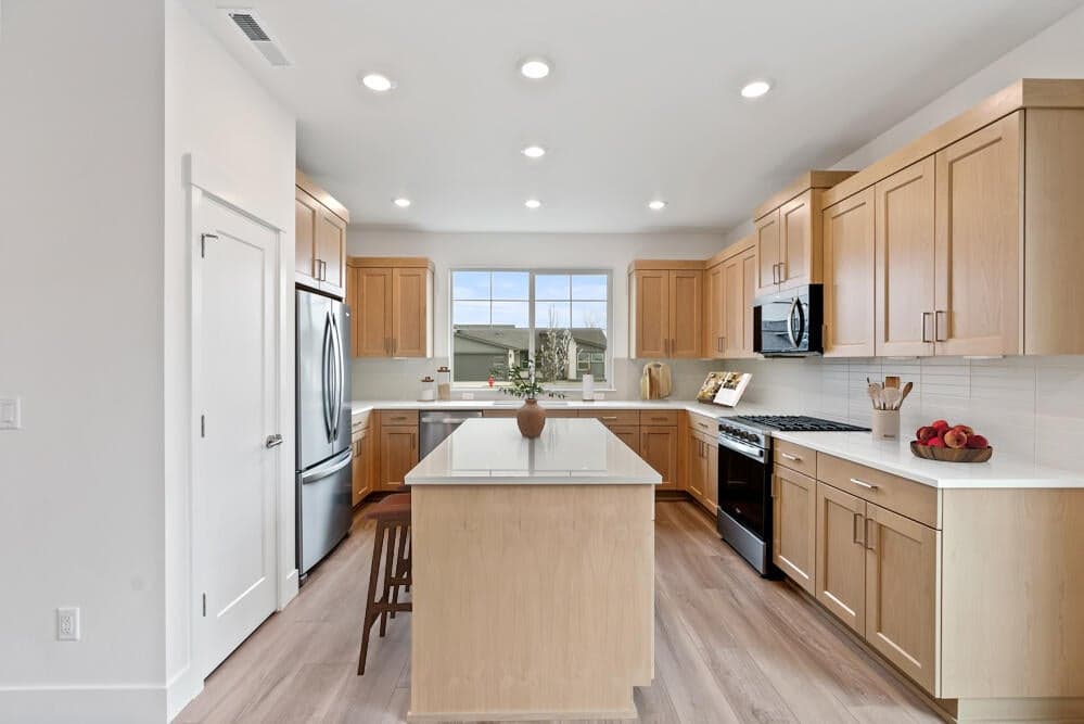 Photo of 3950 Oakside 4 of 23