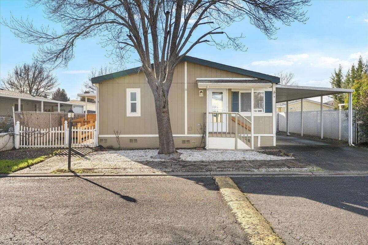 633 Archwood